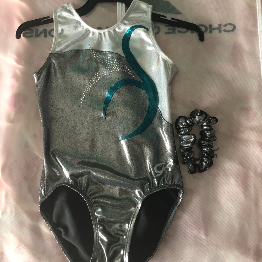 GK ELITE gymnastics leotard with schrunchie.